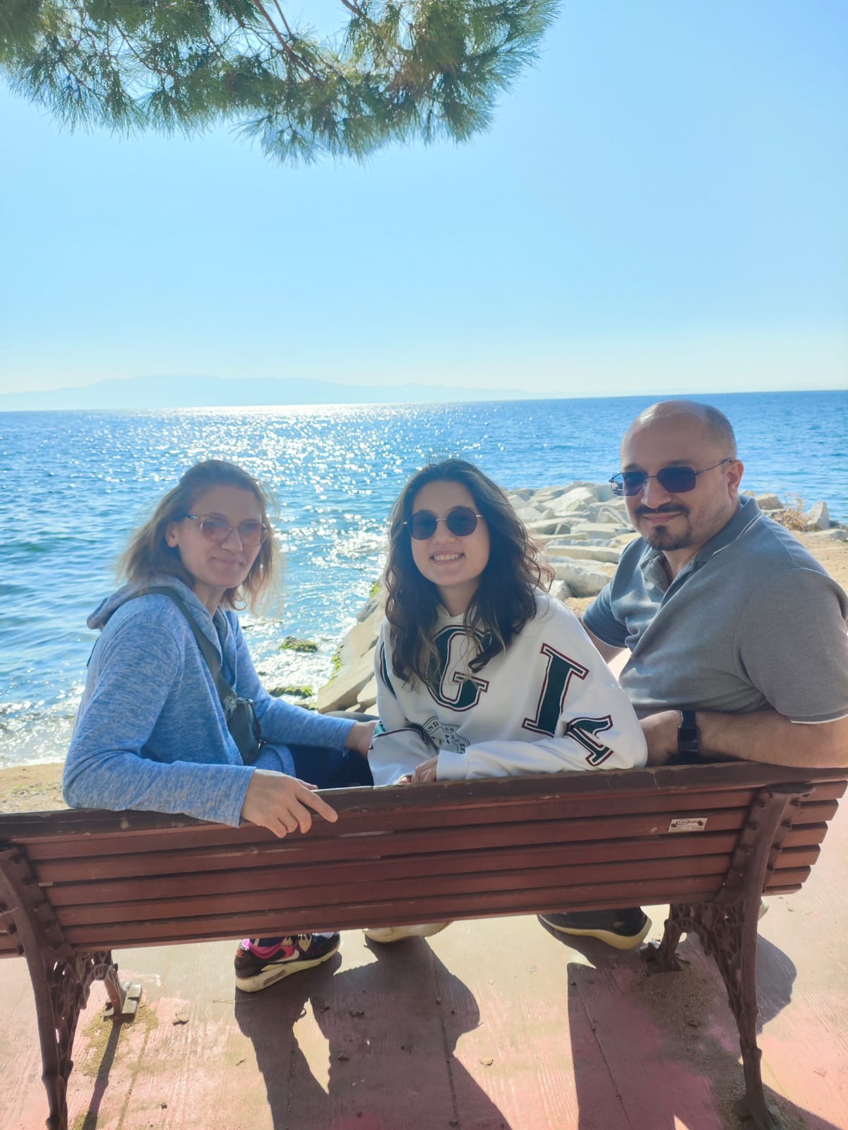 CI user Irem with her family